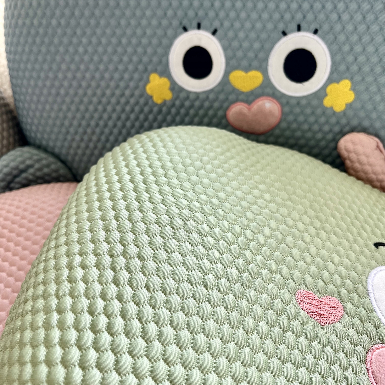 91家纺网 家纺一手货源 找家纺 诺可 2025新款凉感凉豆豆记忆枕猫肚枕枕头枕芯-小怪兽 绿色