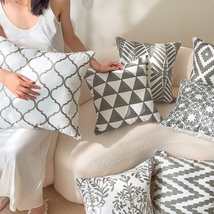 91家纺网 家纺一手货源 找家纺 （总）诺可 2025新款全棉毛巾绣抱枕外贸跨境电商直播纯色几何系列-灰色