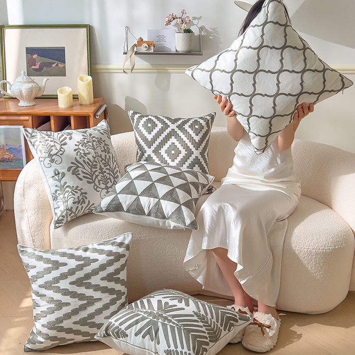 91家纺网 家纺一手货源 找家纺 （总）诺可 2025新款全棉毛巾绣抱枕外贸跨境电商直播纯色几何系列-灰色