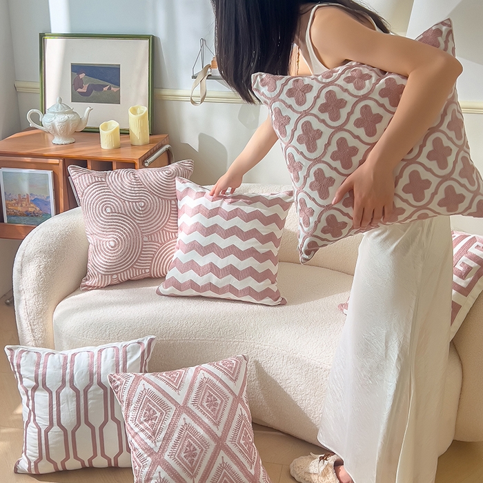 91家纺网 家纺一手货源 找家纺 （总）诺可 2025新款全棉抱枕外贸跨境电商直播纯色几何系列-粉色