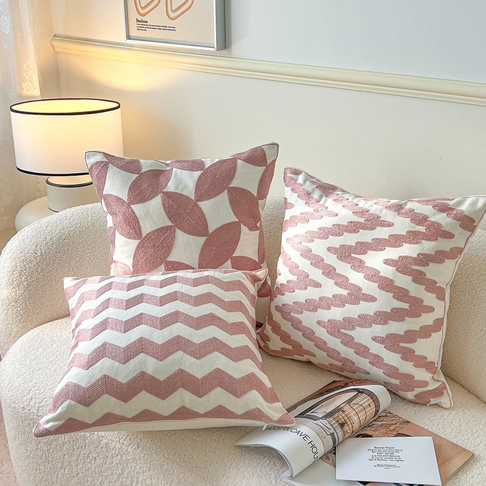 91家纺网 家纺一手货源 找家纺 诺可 2025新款全棉抱枕外贸跨境电商直播纯色几何系列-粉色 组合图仅供参考