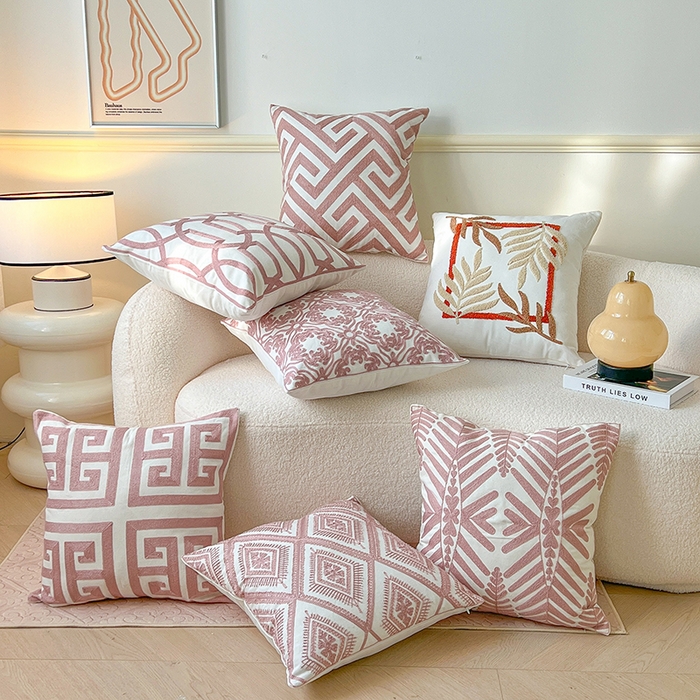 91家纺网 家纺一手货源 找家纺 诺可 2025新款全棉抱枕外贸跨境电商直播纯色几何系列-粉色 组合图仅供参考