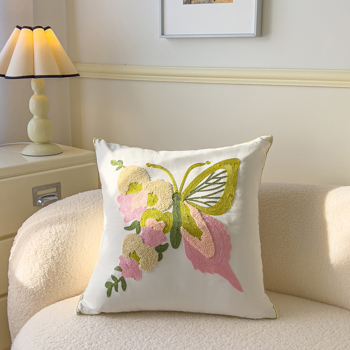 91家纺网 家纺一手货源 找家纺 （总）诺可 2025新款全棉毛巾绣抱枕跨境花物语系列