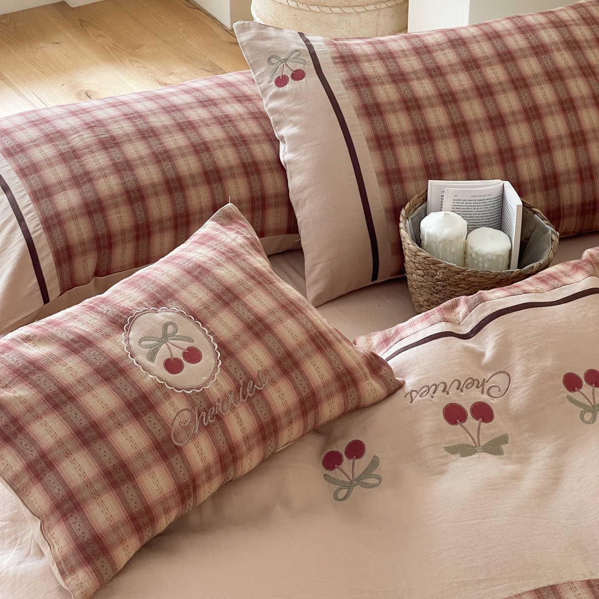 91家纺网 家纺一手货源 找家纺 （总）FORTWO 2025新款色织双层纱格子绣花拼色四件套