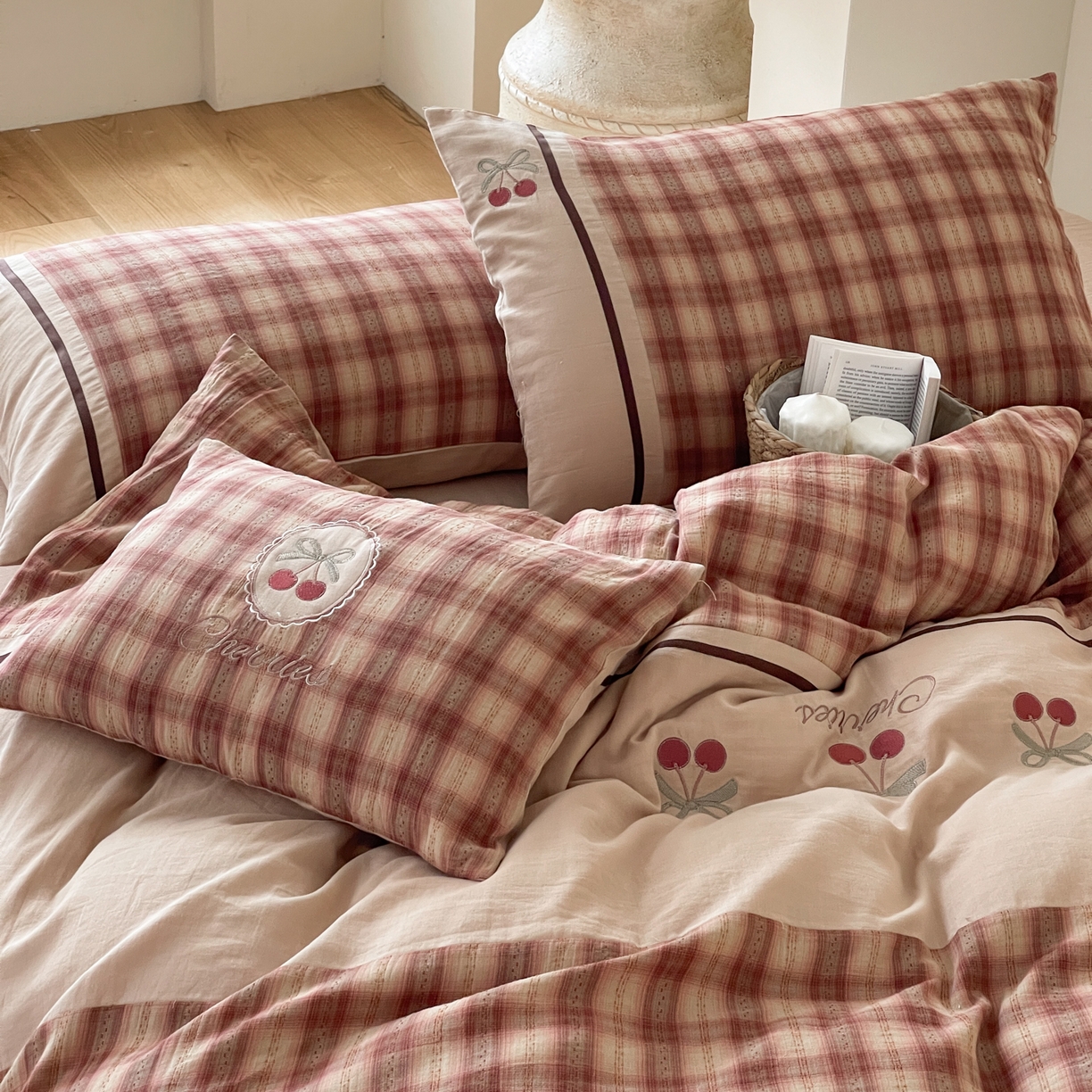 91家纺网 家纺一手货源 找家纺 （总）FORTWO 2025新款色织双层纱格子绣花拼色四件套