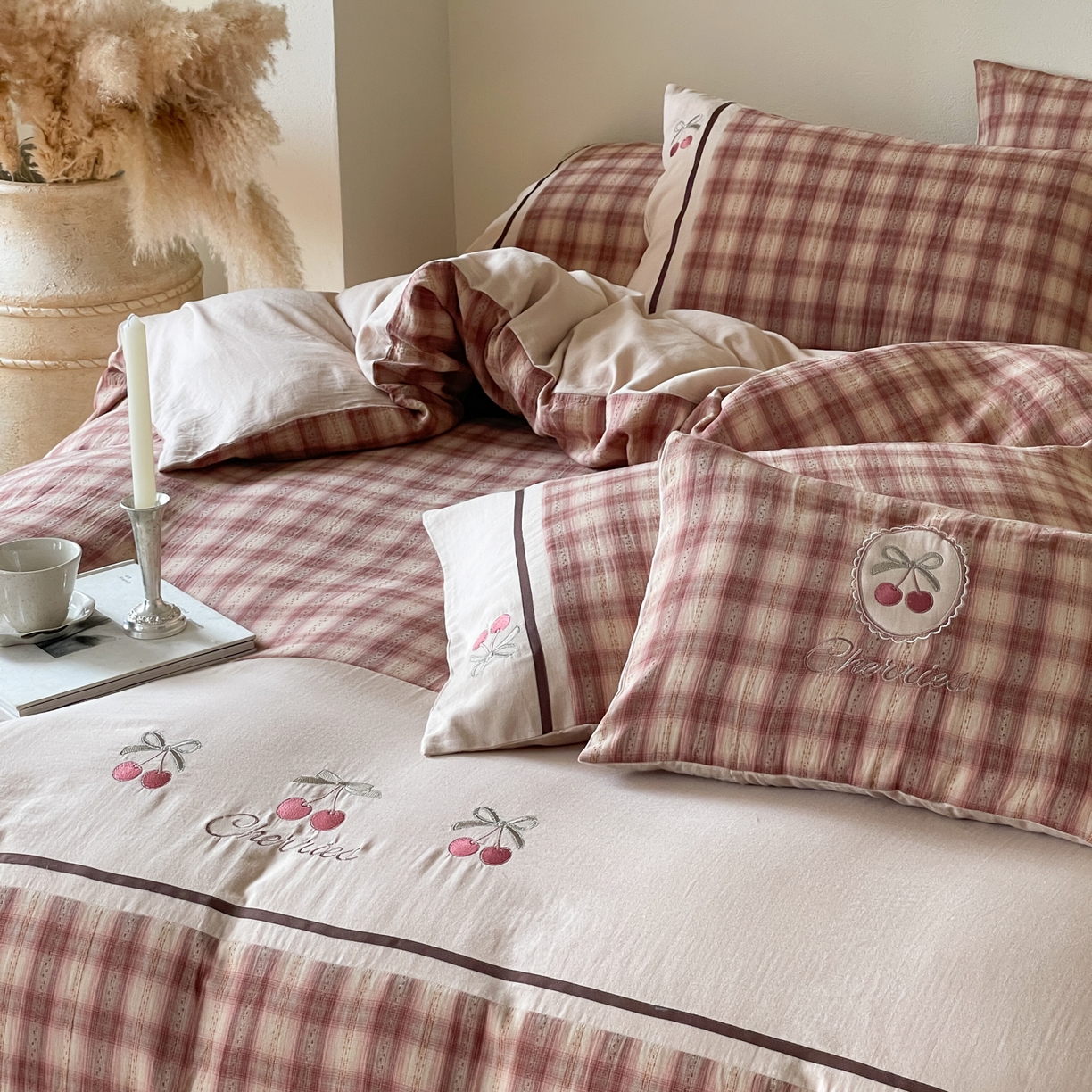 91家纺网 家纺一手货源 找家纺 （总）FORTWO 2025新款色织双层纱格子绣花拼色四件套