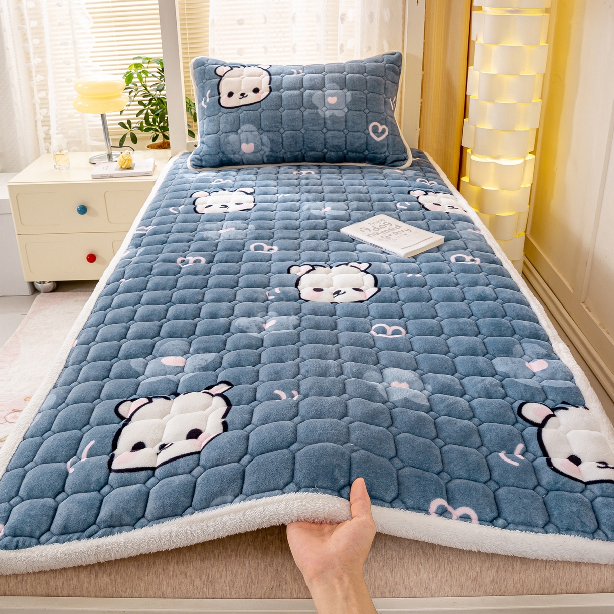 91家纺网 家纺一手货源 找家纺 （总）眠势力 2025新款牛奶绒学生床宿舍床垫夹棉加厚床褥子秋冬季保暖床护垫