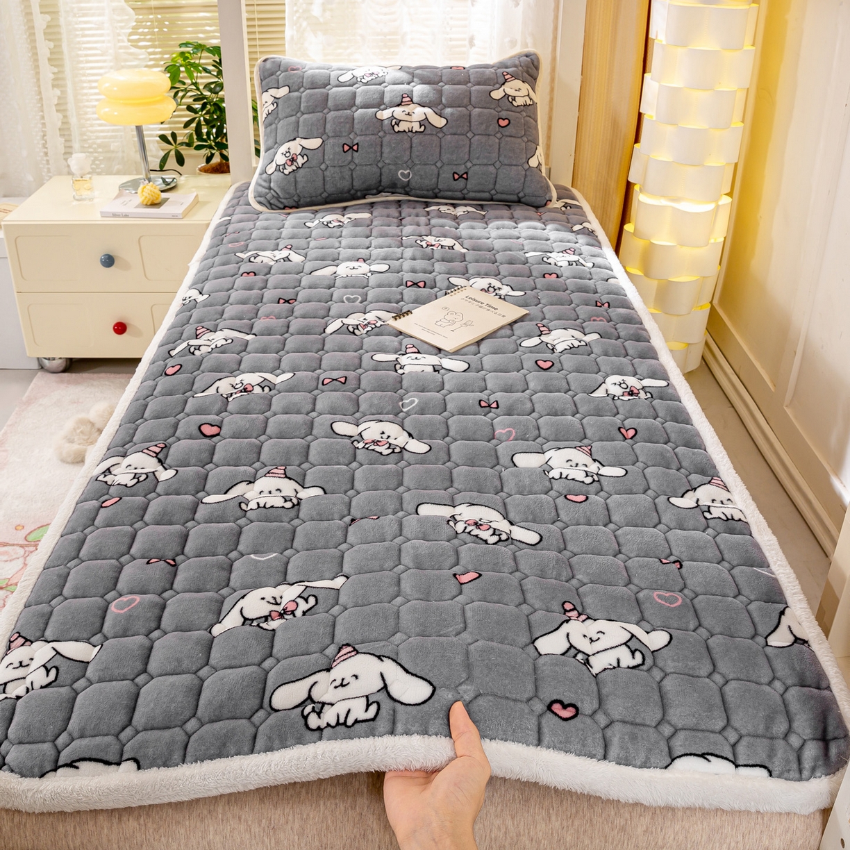 91家纺网 家纺一手货源 找家纺 （总）眠势力 2025新款牛奶绒学生床宿舍床垫夹棉加厚床褥子秋冬季保暖床护垫