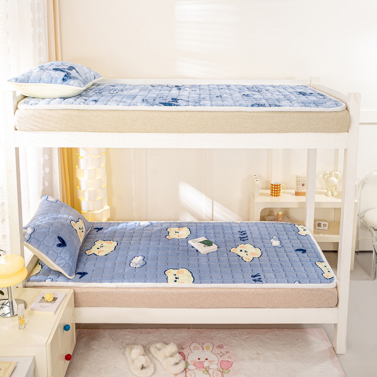 91家纺网 家纺一手货源 找家纺 （总）眠势力 2025新款牛奶绒学生床宿舍床垫夹棉加厚床褥子秋冬季保暖床护垫