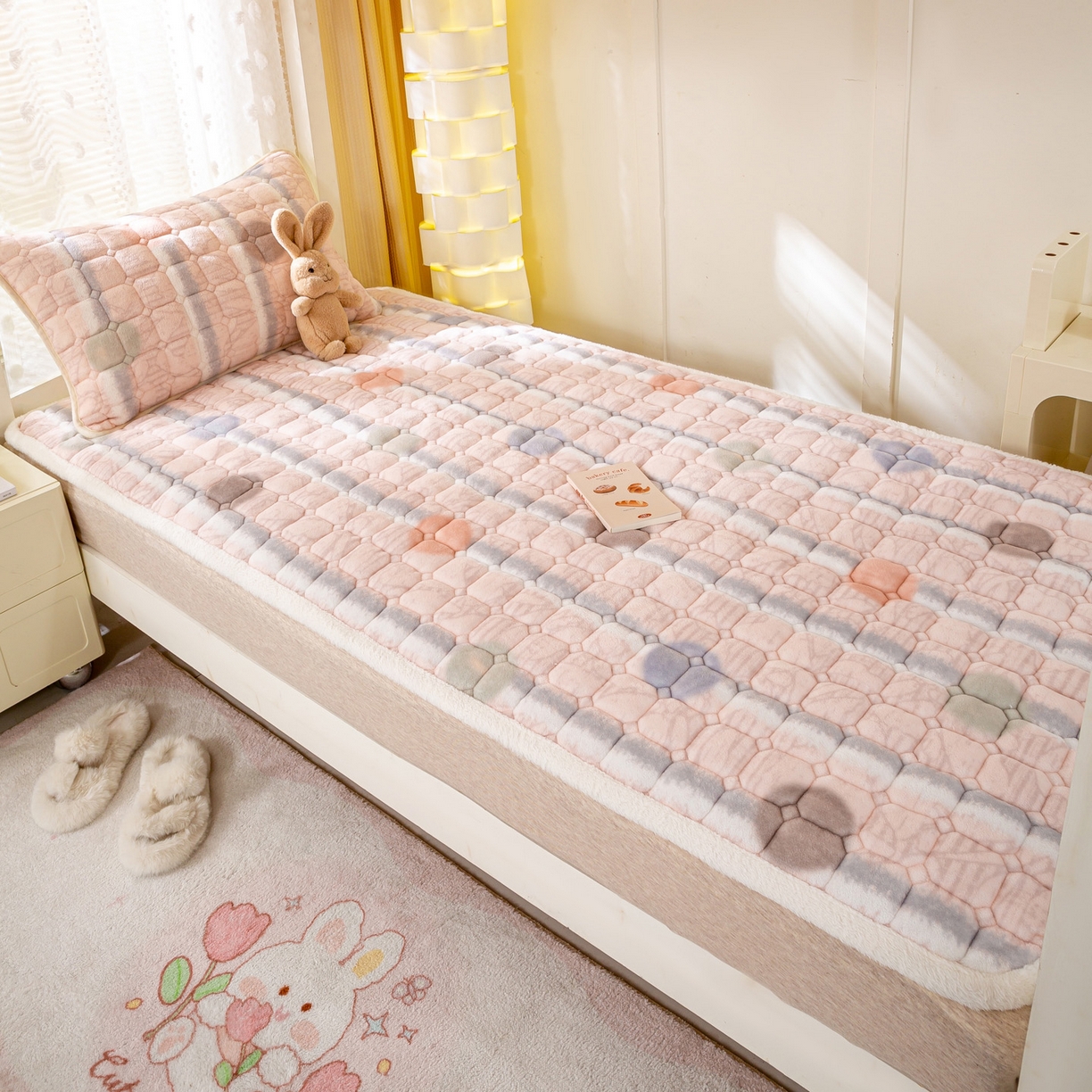 91家纺网 家纺一手货源 找家纺 眠势力 2025新款牛奶绒学生床宿舍床垫夹棉加厚床褥子秋冬季保暖床护垫 圆圆圈圈