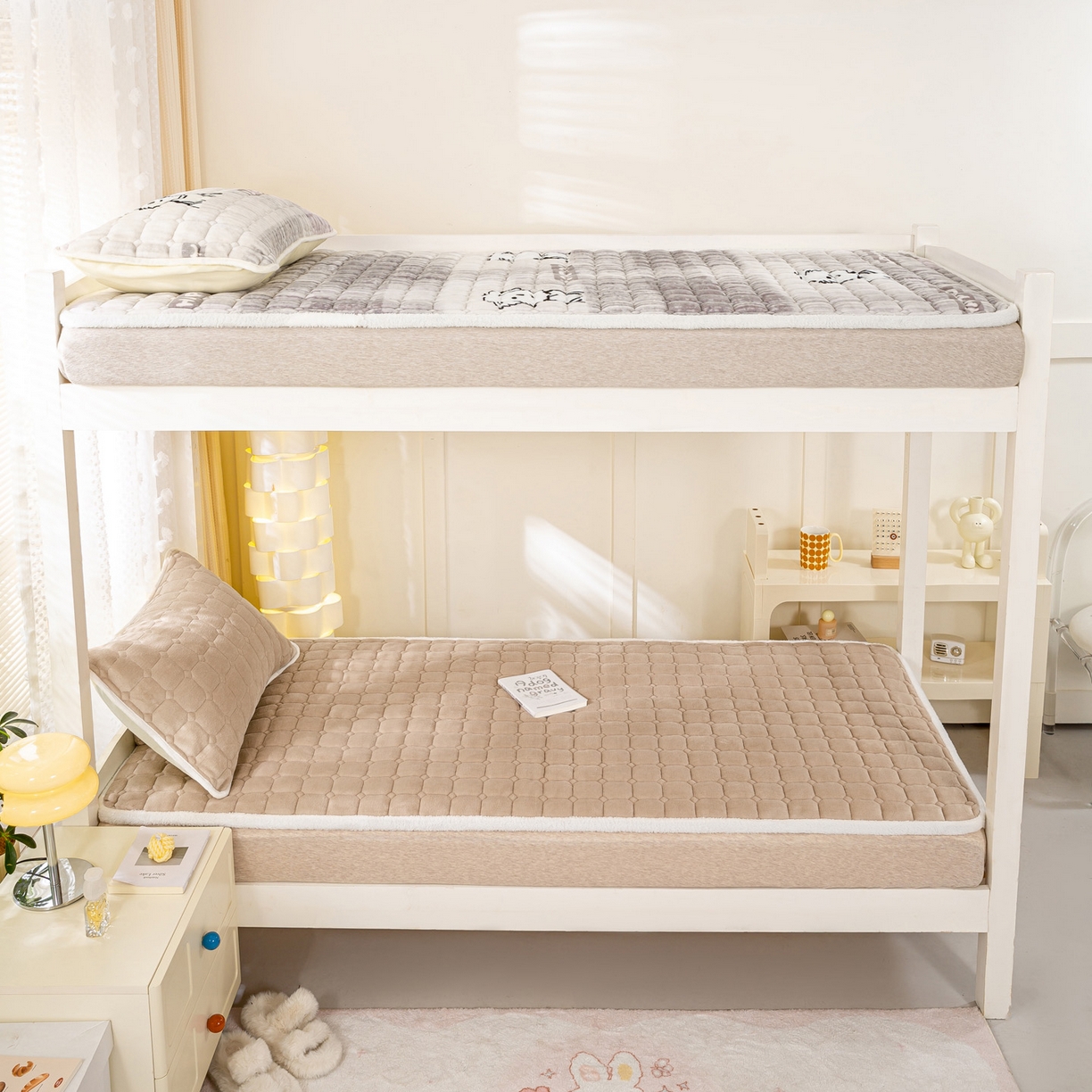 91家纺网 家纺一手货源 找家纺 眠势力 2025新款牛奶绒学生床宿舍床垫夹棉加厚床褥子秋冬季保暖床护垫 卡其