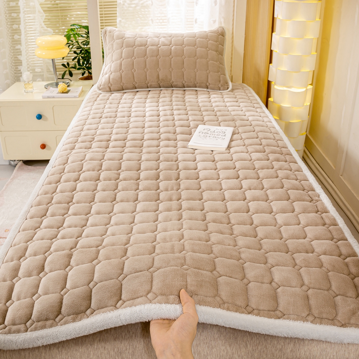 眠势力 2025新款牛奶绒学生床宿舍床垫夹棉加厚床褥子秋冬季保暖床护垫 卡其
