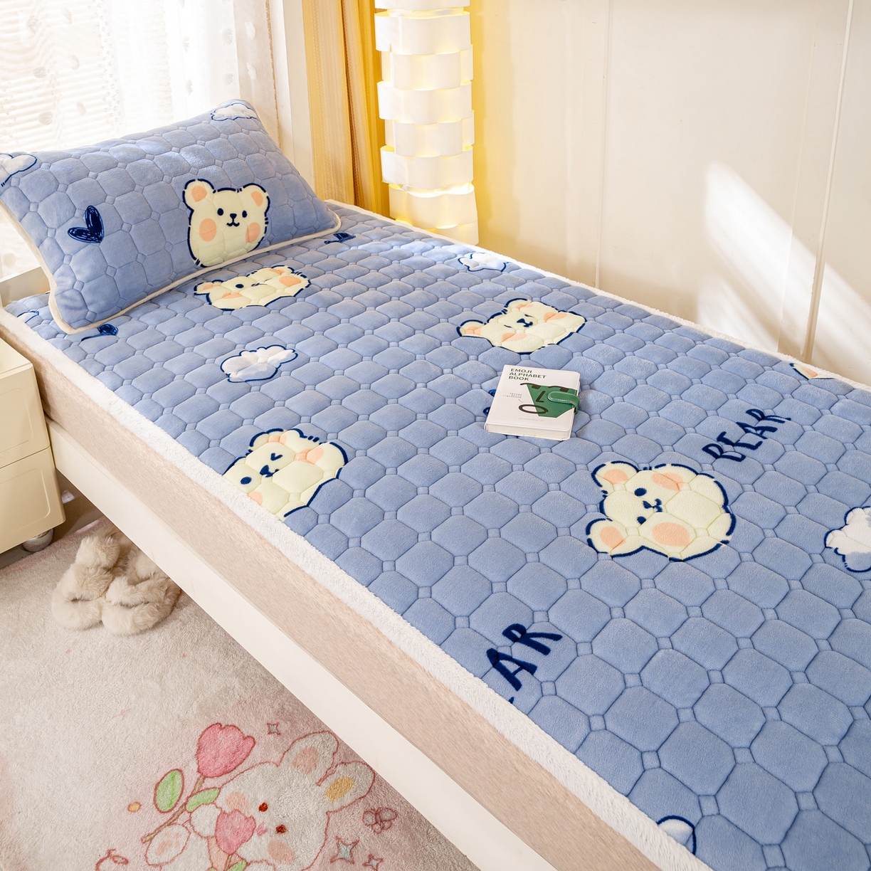 91家纺网 家纺一手货源 找家纺 眠势力 2025新款牛奶绒学生床宿舍床垫夹棉加厚床褥子秋冬季保暖床护垫 云朵小熊