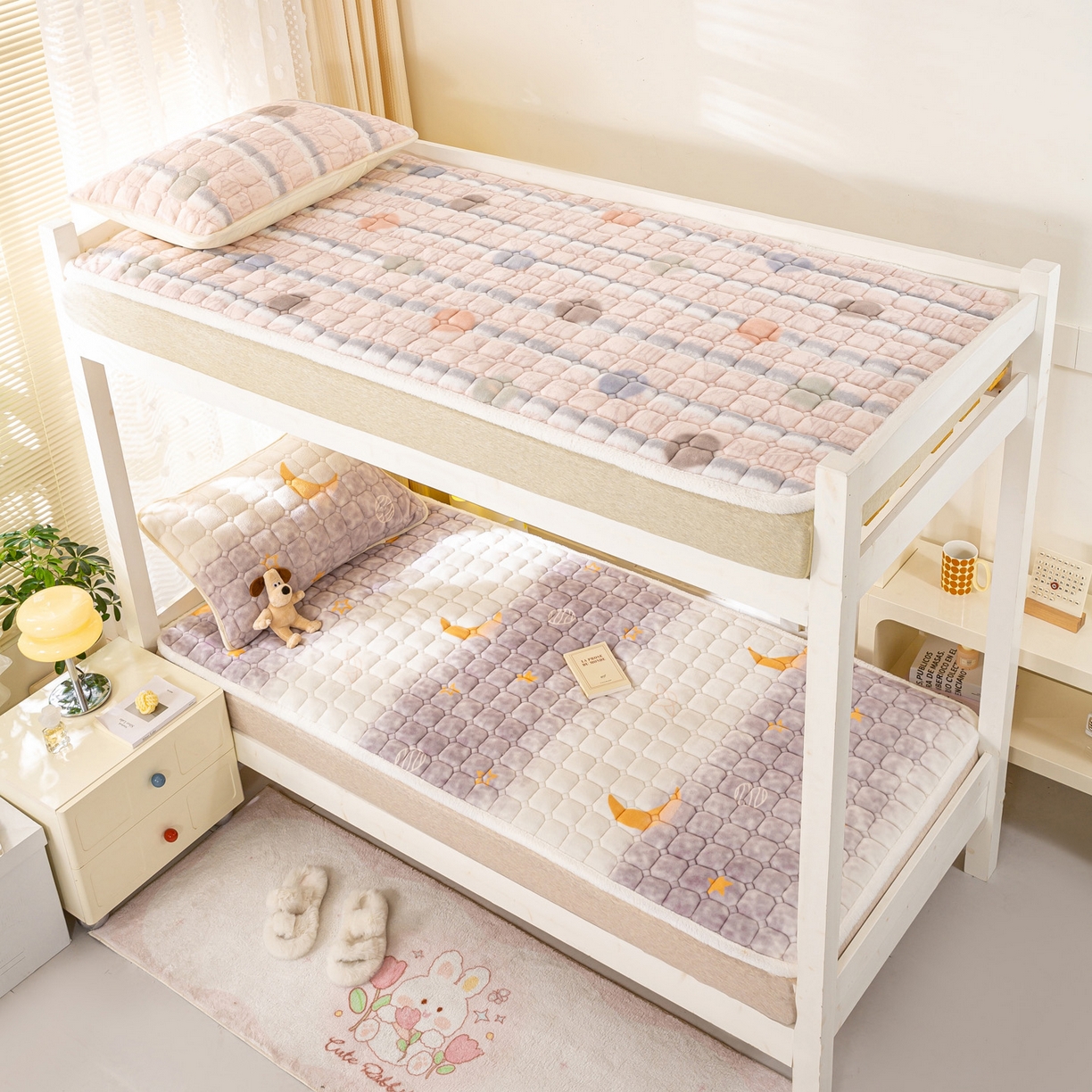 91家纺网 家纺一手货源 找家纺 眠势力 2025新款牛奶绒学生床宿舍床垫夹棉加厚床褥子秋冬季保暖床护垫 梦幻星空