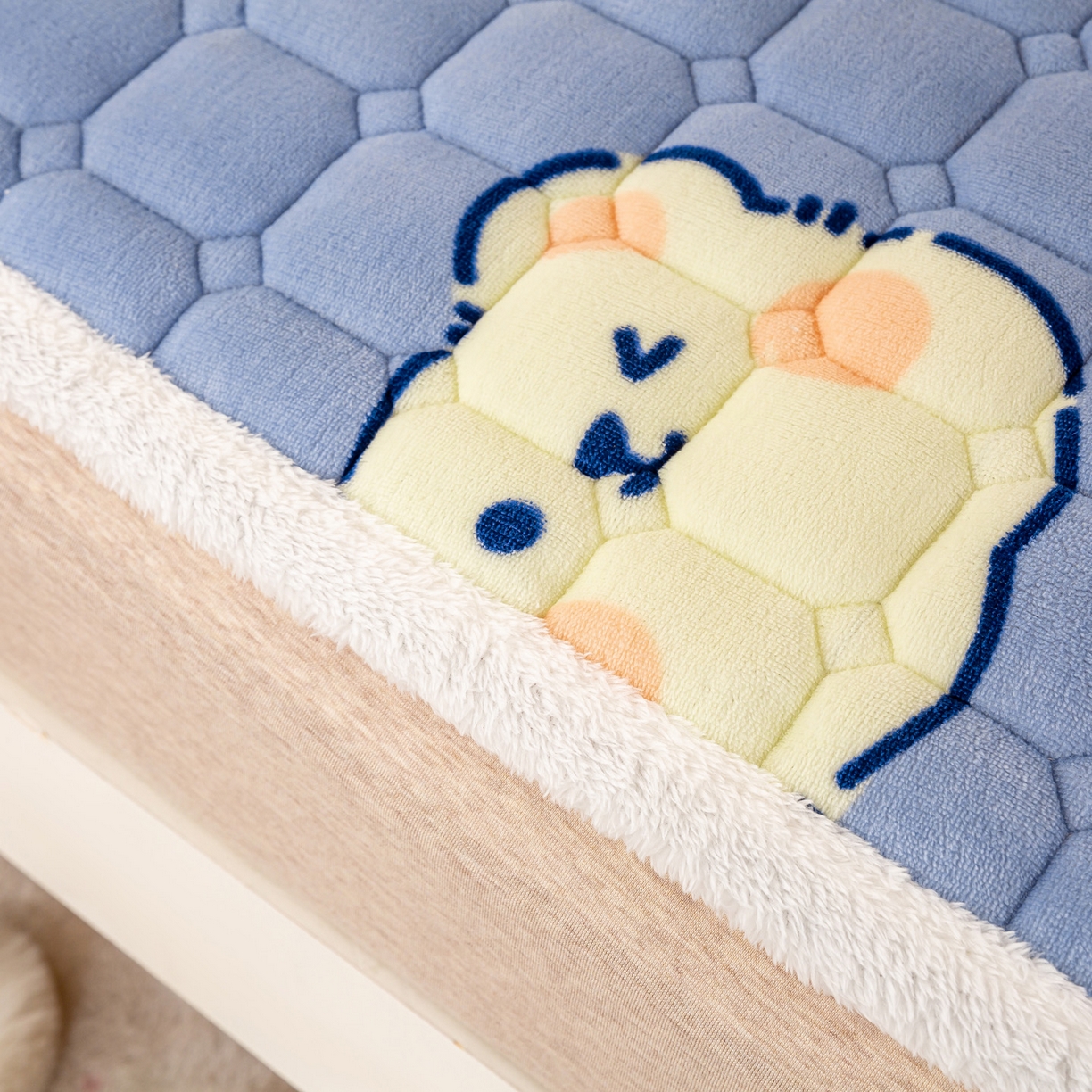 91家纺网 家纺一手货源 找家纺 （总）眠势力 2025新款牛奶绒学生床宿舍床垫夹棉加厚床褥子秋冬季保暖床护垫