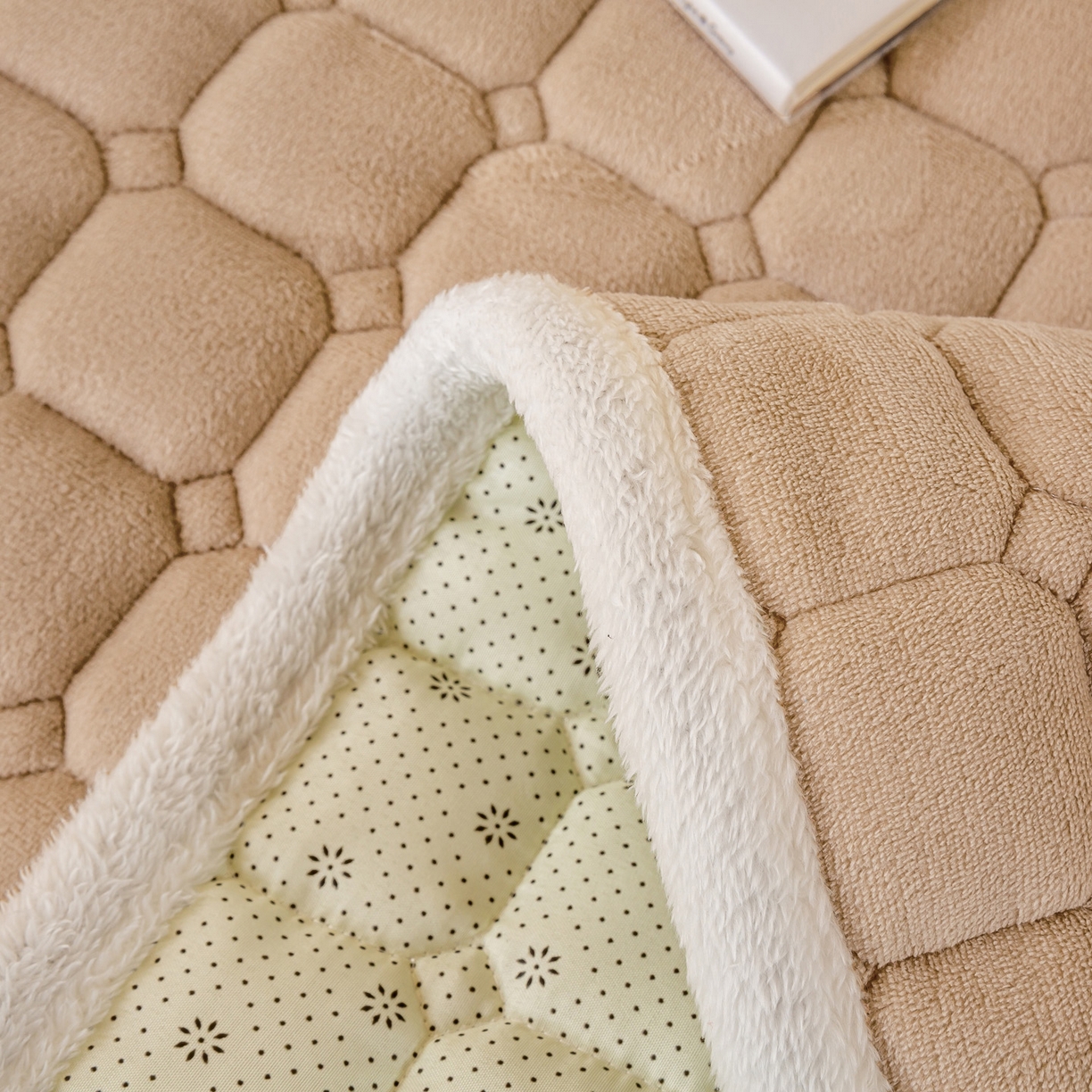 91家纺网 家纺一手货源 找家纺 眠势力 2025新款牛奶绒学生床宿舍床垫夹棉加厚床褥子秋冬季保暖床护垫 卡其