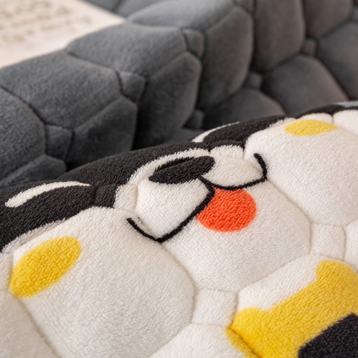 91家纺网 家纺一手货源 找家纺 眠势力 2025新款牛奶绒学生床宿舍床垫夹棉加厚床褥子秋冬季保暖床护垫 可爱汪