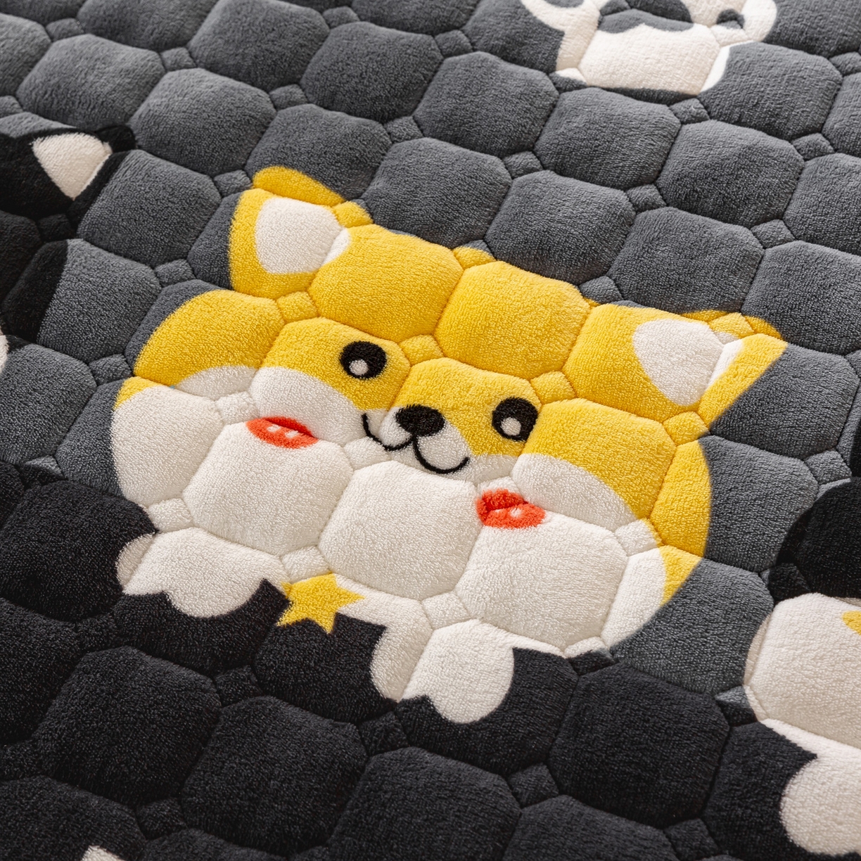 91家纺网 家纺一手货源 找家纺 眠势力 2025新款牛奶绒学生床宿舍床垫夹棉加厚床褥子秋冬季保暖床护垫 可爱汪