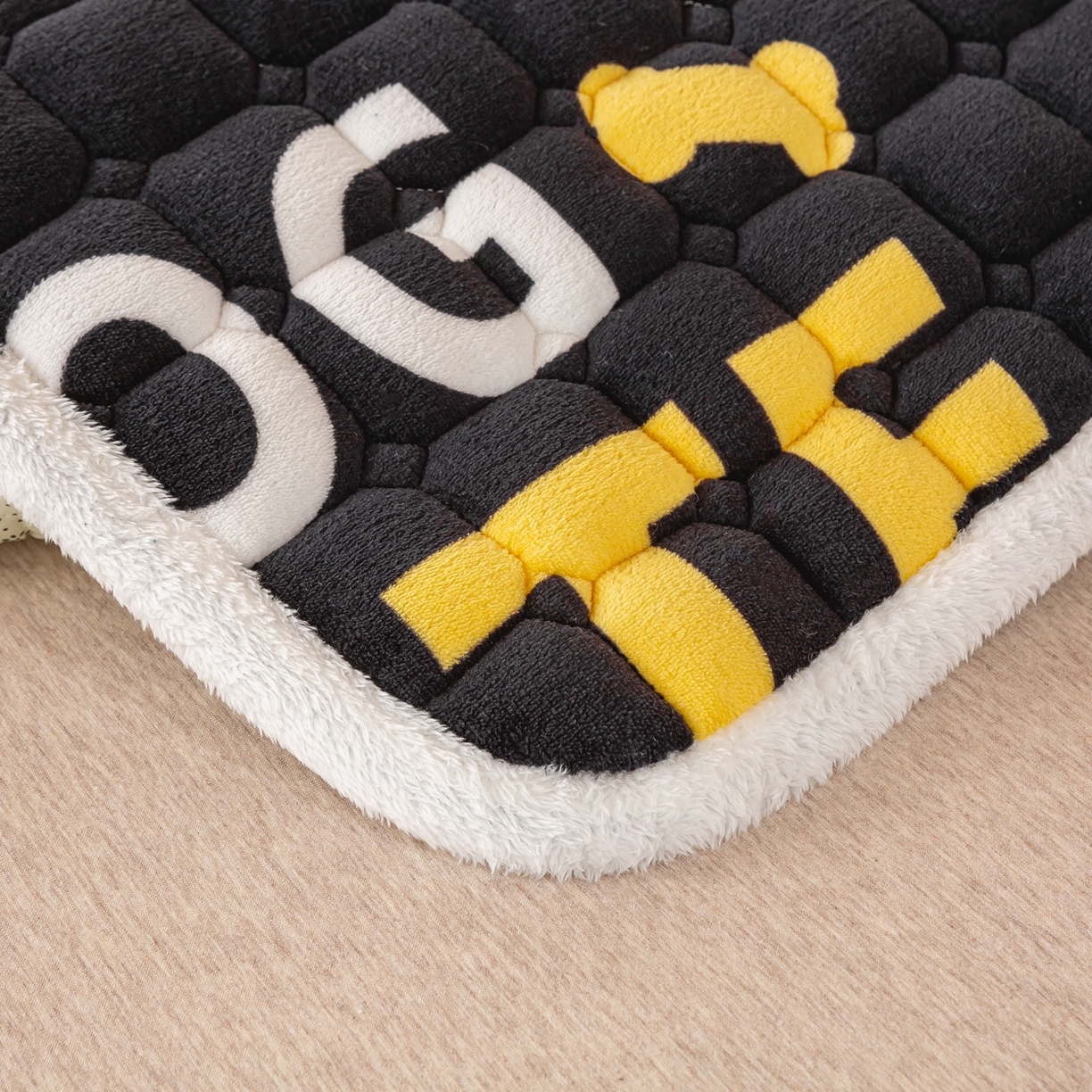 91家纺网 家纺一手货源 找家纺 眠势力 2025新款牛奶绒学生床宿舍床垫夹棉加厚床褥子秋冬季保暖床护垫 可爱汪