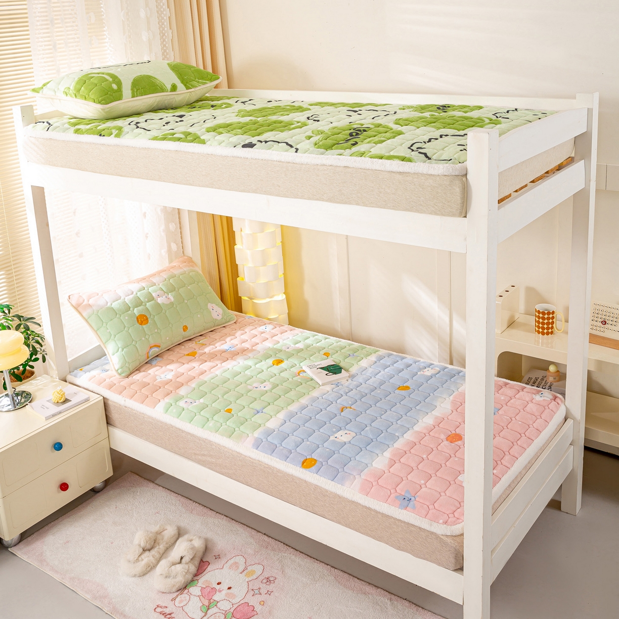 91家纺网 家纺一手货源 找家纺 眠势力 2025新款牛奶绒学生床宿舍床垫夹棉加厚床褥子秋冬季保暖床护垫 晴天