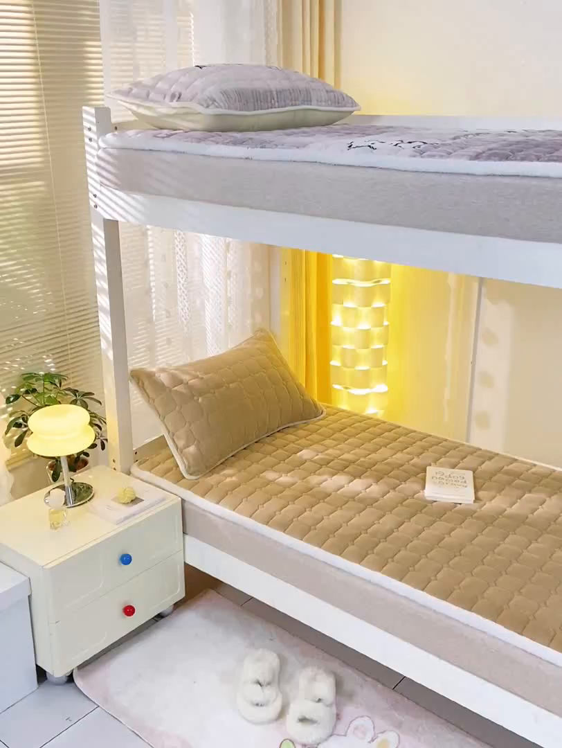 91家纺网 家纺一手货源 找家纺 眠势力 2025新款牛奶绒学生床宿舍床垫夹棉加厚床褥子秋冬季保暖床护垫 卡其