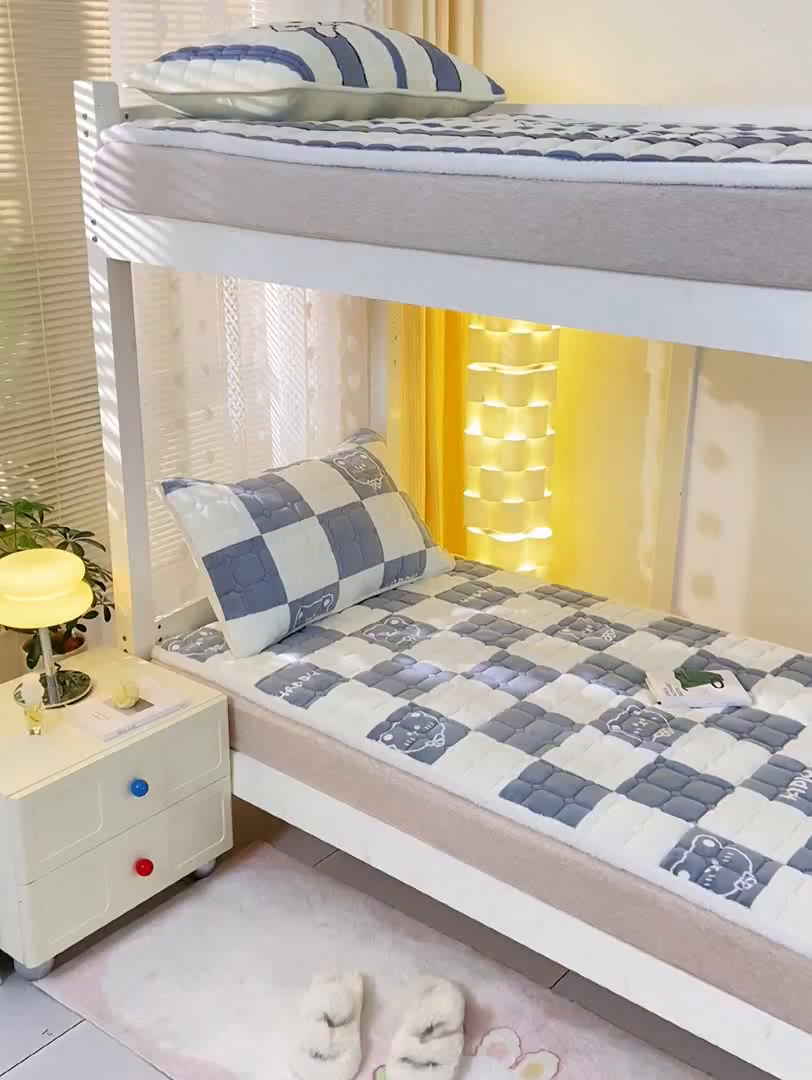 91家纺网 家纺一手货源 找家纺 眠势力 2025新款牛奶绒学生床宿舍床垫夹棉加厚床褥子秋冬季保暖床护垫 棋盘格