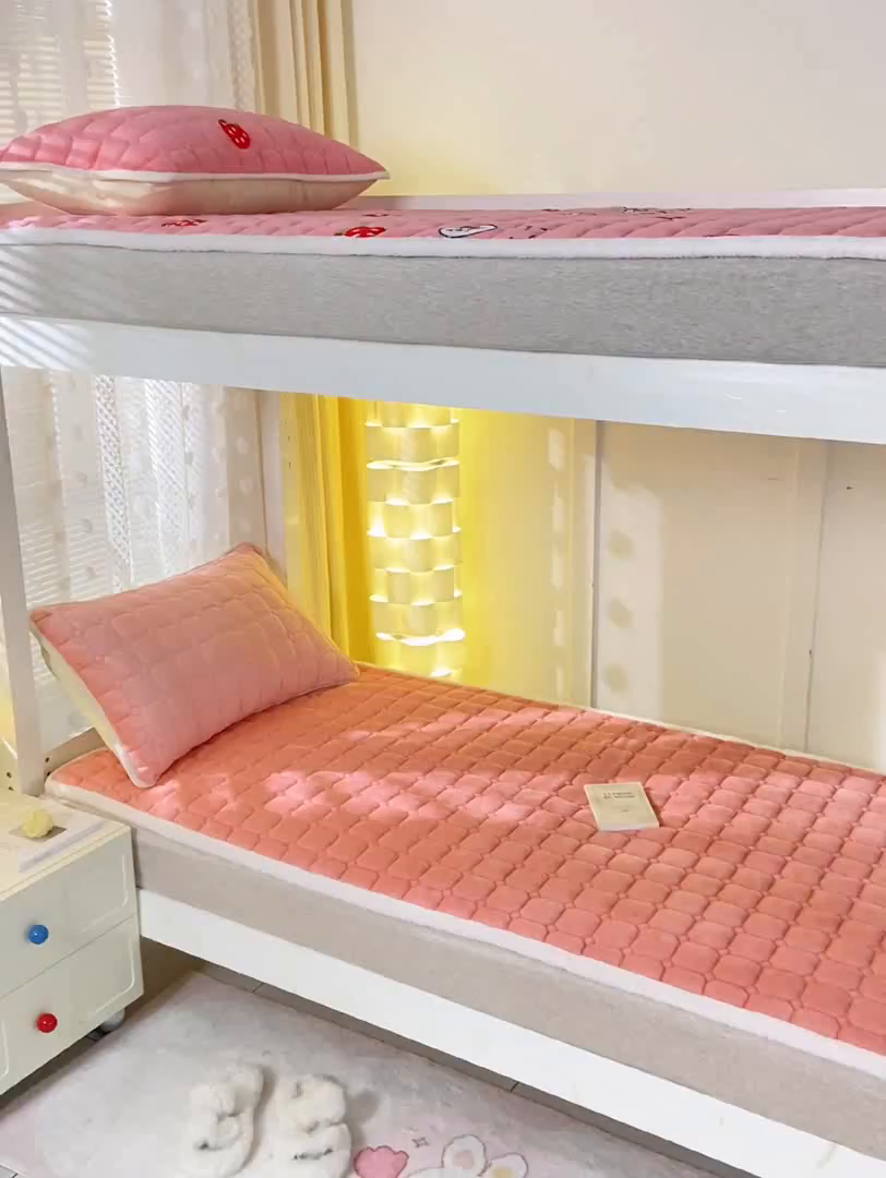 91家纺网 家纺一手货源 找家纺 眠势力 2025新款牛奶绒学生床宿舍床垫夹棉加厚床褥子秋冬季保暖床护垫 粉玉