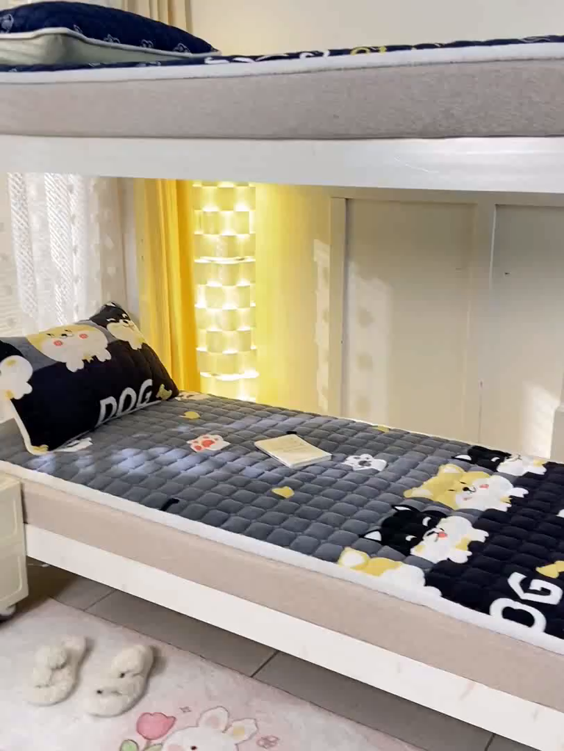 91家纺网 家纺一手货源 找家纺 眠势力 2025新款牛奶绒学生床宿舍床垫夹棉加厚床褥子秋冬季保暖床护垫 可爱汪