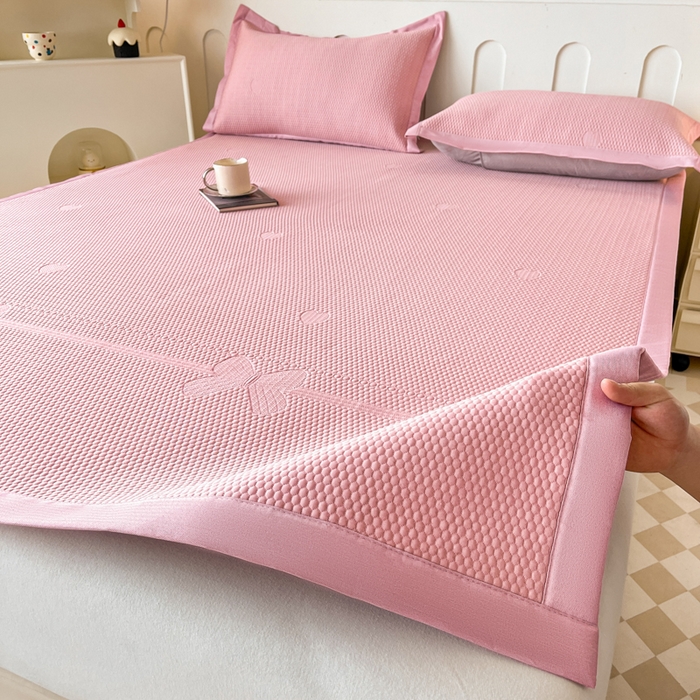 91家纺网 家纺一手货源 找家纺 缦吉 2025款中分子冰豆豆凉席席子-几何蝶 几何蝶-粉色