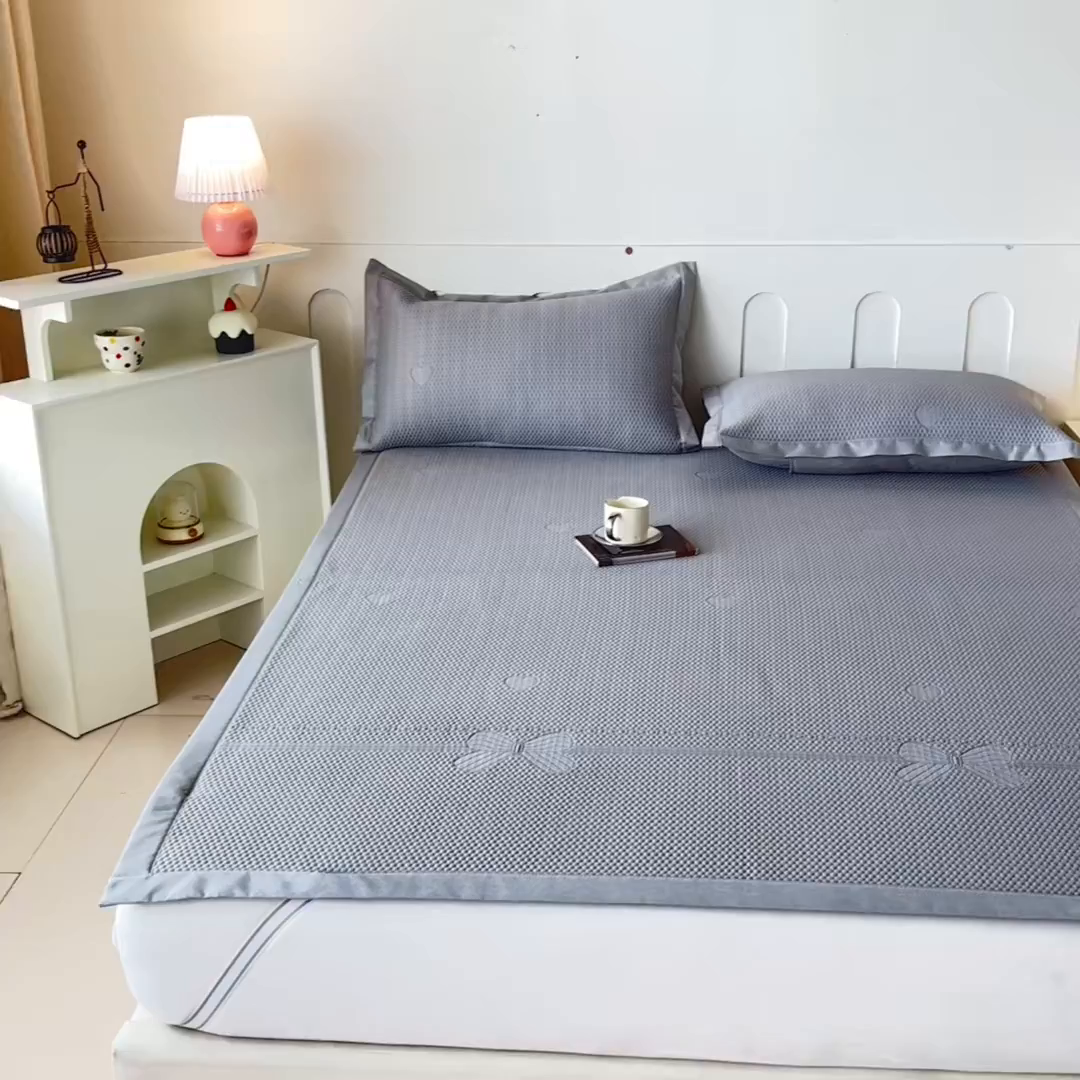 91家纺网 家纺一手货源 找家纺 缦吉 2025款中分子冰豆豆凉席席子-几何蝶 几何蝶-灰色