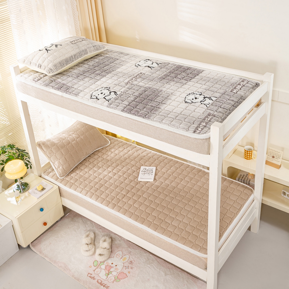 91家纺网 家纺一手货源 找家纺 眠势力 2025新款牛奶绒学生床宿舍床垫夹棉加厚床褥子秋冬季保暖床护垫 卡其