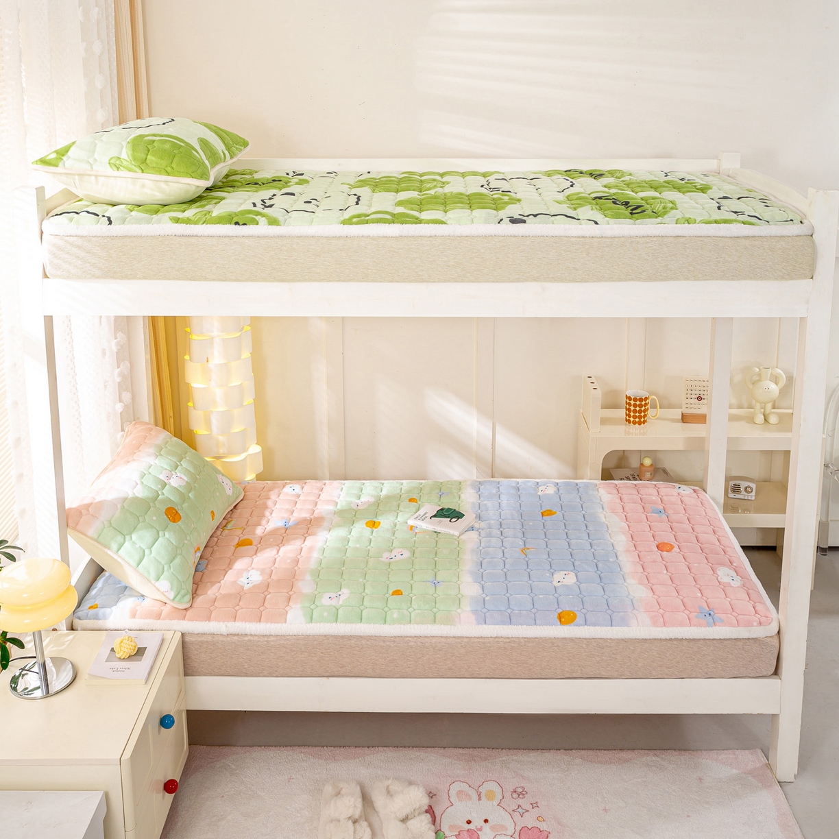 91家纺网 家纺一手货源 找家纺 眠势力 2025新款牛奶绒学生床宿舍床垫夹棉加厚床褥子秋冬季保暖床护垫 晴天