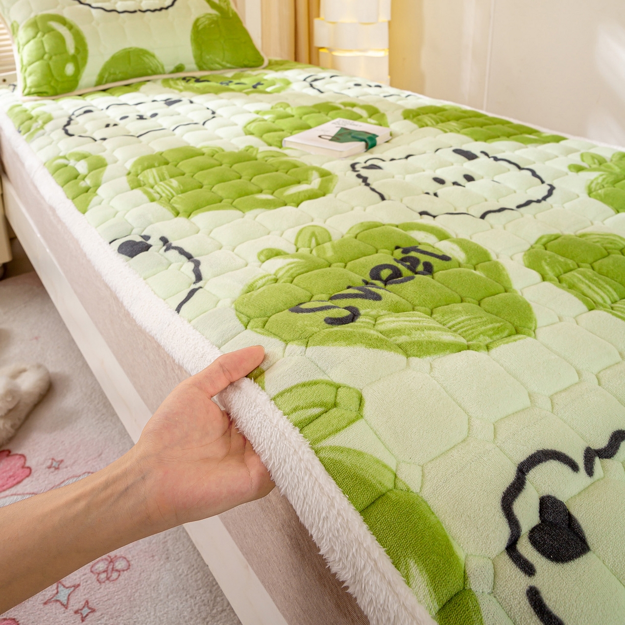 91家纺网 家纺一手货源 找家纺 眠势力 2025新款牛奶绒学生床宿舍床垫夹棉加厚床褥子秋冬季保暖床护垫 泡泡熊