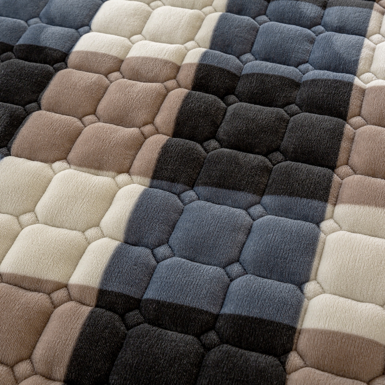 91家纺网 家纺一手货源 找家纺 眠势力 2025新款牛奶绒学生床宿舍床垫夹棉加厚床褥子秋冬季保暖床护垫 蓝大格