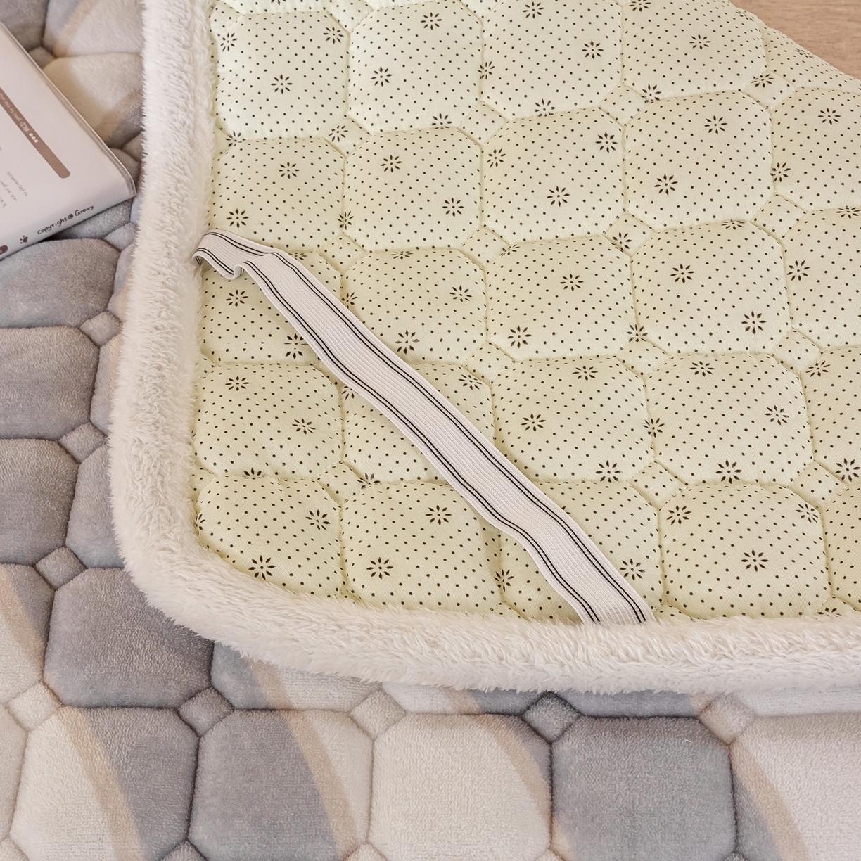 91家纺网 家纺一手货源 找家纺 眠势力 2025新款牛奶绒学生床宿舍床垫夹棉加厚床褥子秋冬季保暖床护垫 乘风破浪