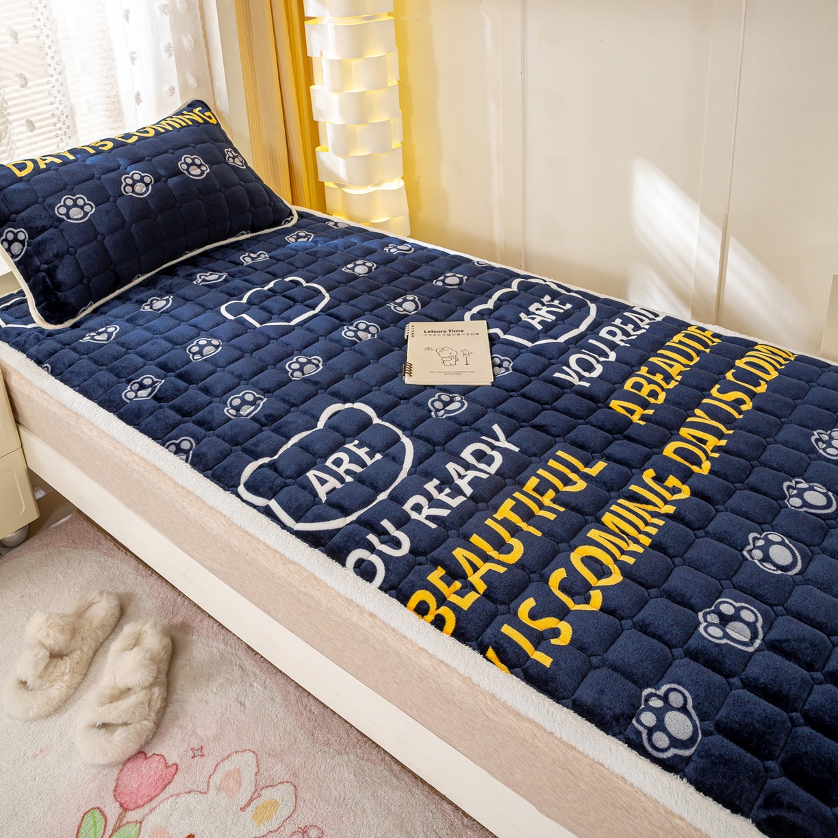 91家纺网 家纺一手货源 找家纺 眠势力 2025新款牛奶绒学生床宿舍床垫夹棉加厚床褥子秋冬季保暖床护垫 潮小熊