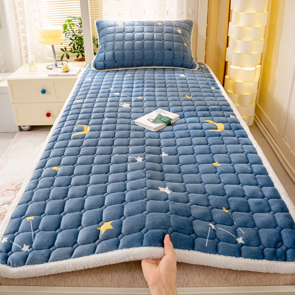 眠势力 2025新款牛奶绒学生床宿舍床垫夹棉加厚床褥子秋冬季保暖床护垫 星月