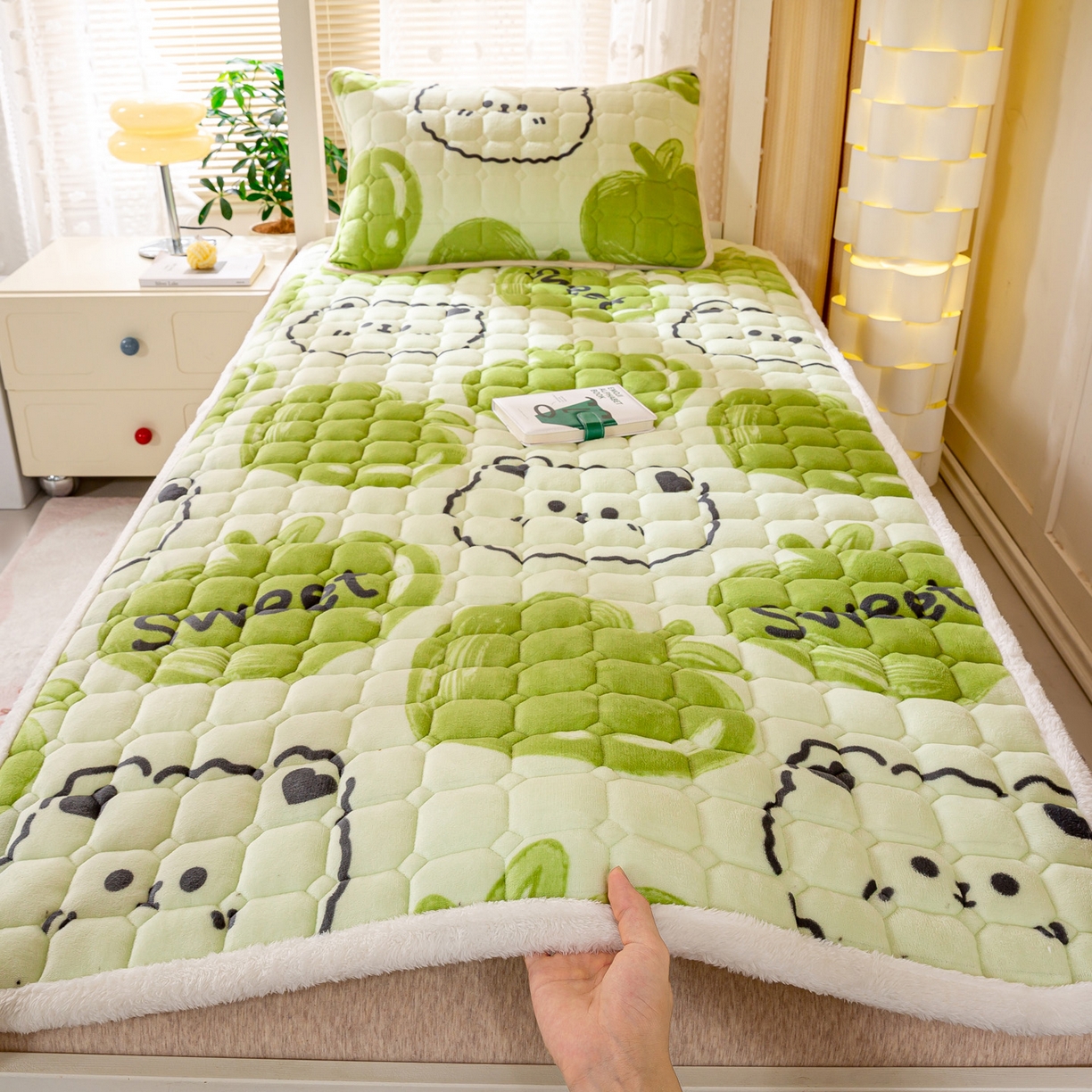 91家纺网 家纺一手货源 找家纺 眠势力 2025新款牛奶绒学生床宿舍床垫夹棉加厚床褥子秋冬季保暖床护垫 泡泡熊