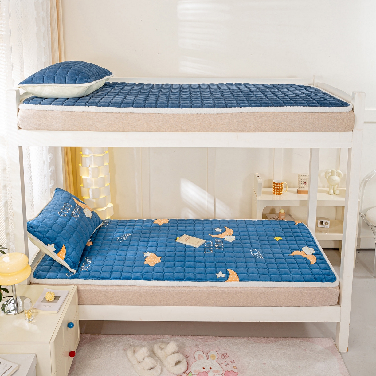 91家纺网 家纺一手货源 找家纺 眠势力 2025新款牛奶绒学生床宿舍床垫夹棉加厚床褥子秋冬季保暖床护垫 晚安