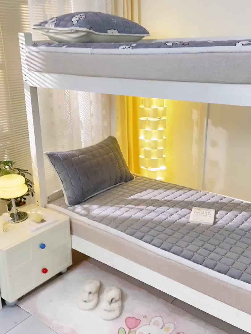 91家纺网 家纺一手货源 找家纺 眠势力 2025新款牛奶绒学生床宿舍床垫夹棉加厚床褥子秋冬季保暖床护垫 高冷灰