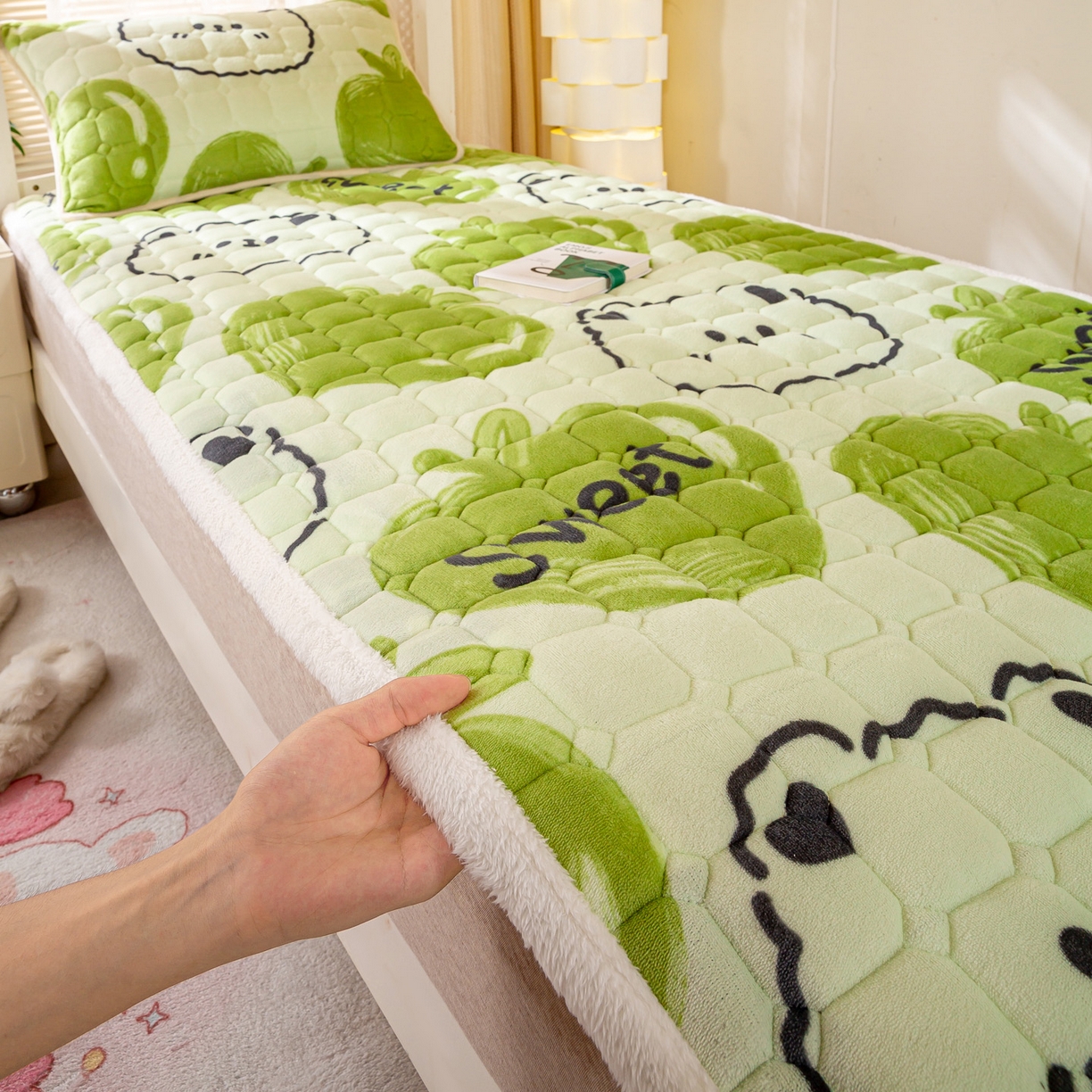 91家纺网 家纺一手货源 找家纺 眠势力 2025新款牛奶绒学生床宿舍床垫夹棉加厚床褥子秋冬季保暖床护垫 泡泡熊