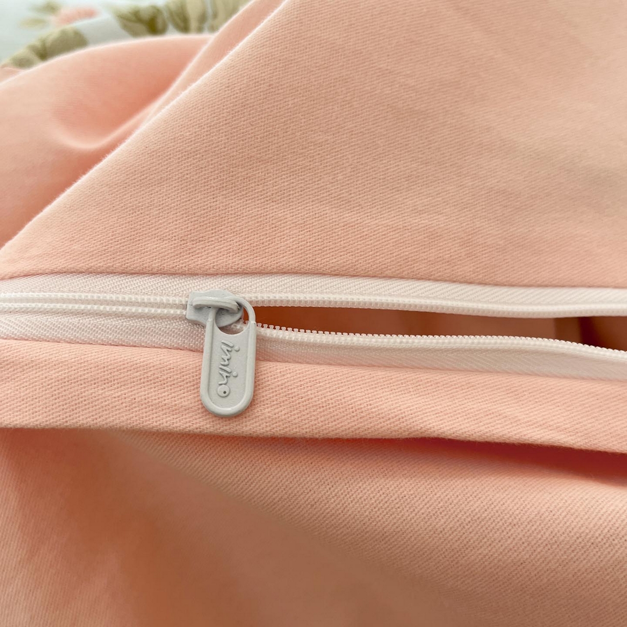 91家纺网 家纺一手货源 找家纺 （总）涵宸家纺 2025新款加厚全棉磨毛印花四件套--罗马系列 场景二