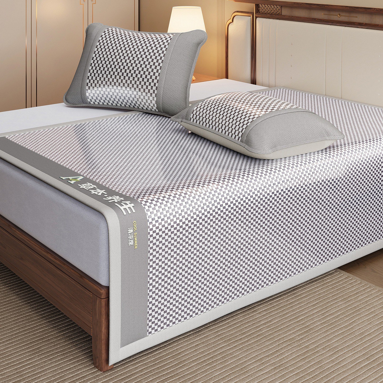 91家纺网 家纺一手货源 找家纺 缦吉 2025款亲肤透气刺绣冰丝藤席系列 银色