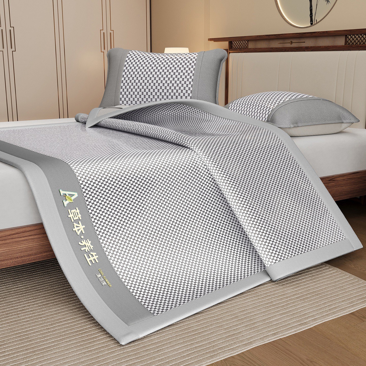 91家纺网 家纺一手货源 找家纺 缦吉 2025款亲肤透气刺绣冰丝藤席系列 银色