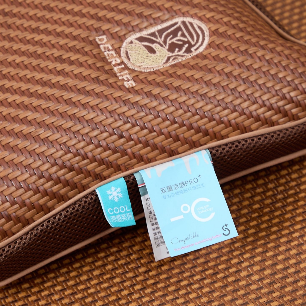 91家纺网 家纺一手货源 找家纺 （总）缦吉 2025款古朴冰藤立体野山鹿PE荞麦枕枕头枕芯