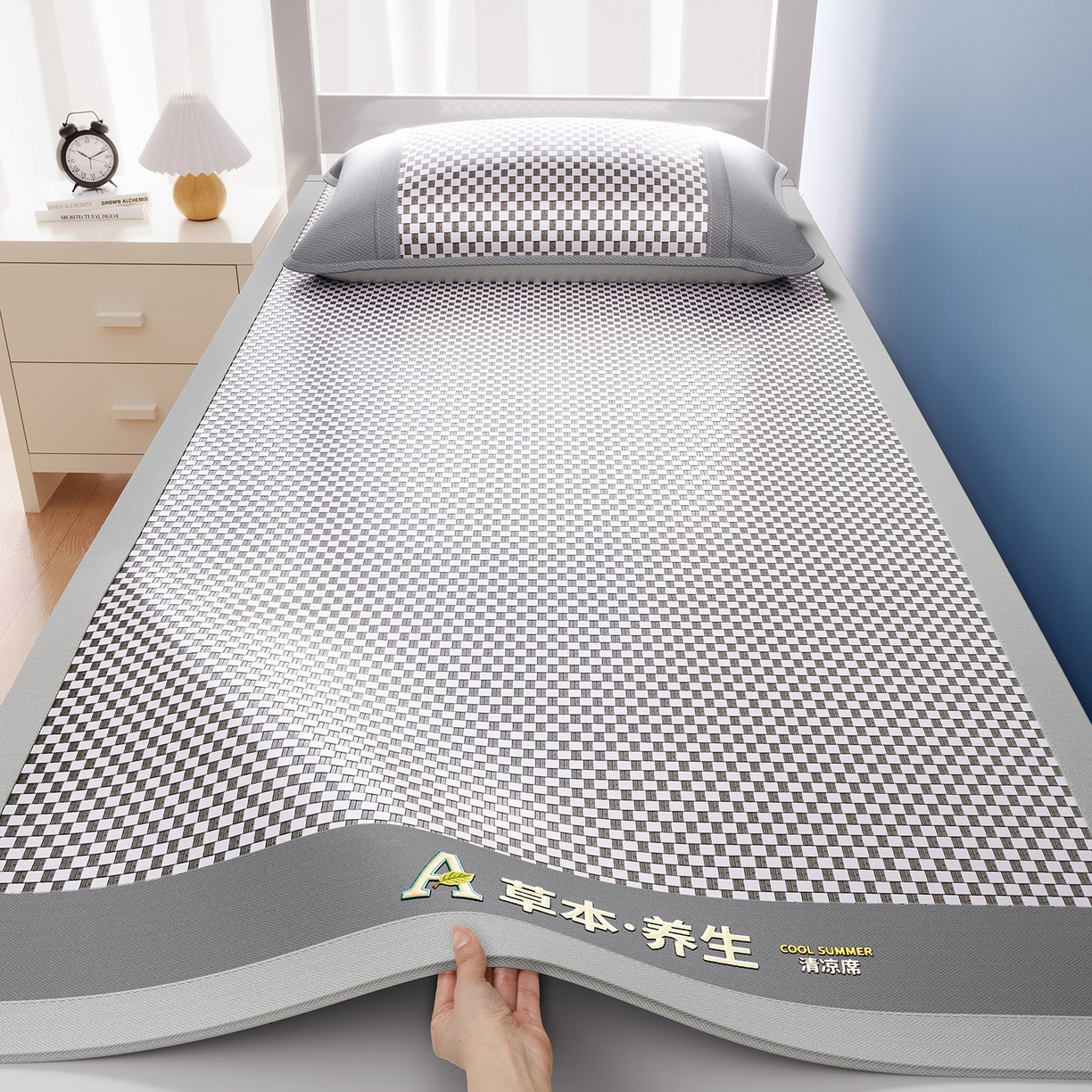 91家纺网 家纺一手货源 找家纺 缦吉 2025款刺绣冰丝藤席A草本养生席-学生款 草本-银色