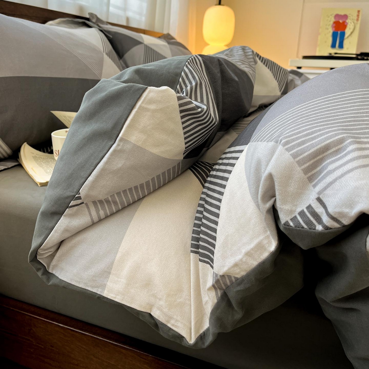 91家纺网 家纺一手货源 找家纺 （总）涵宸家纺 2025新款加厚全棉磨毛印花四件套--罗马系列 场景二