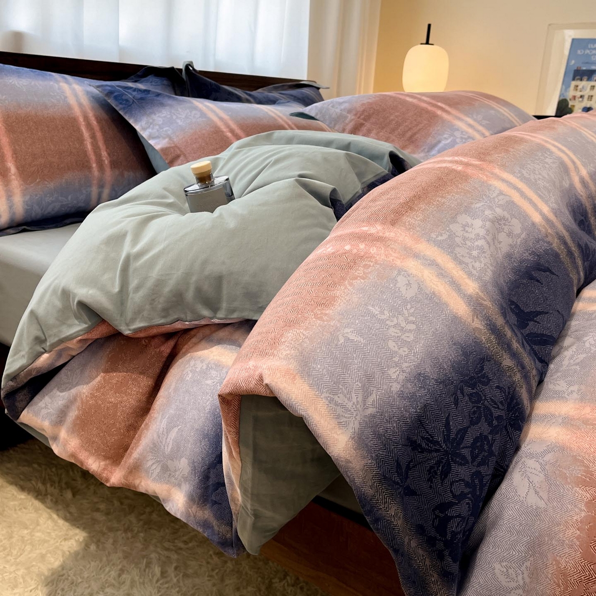 91家纺网 家纺一手货源 找家纺 （总）涵宸家纺 2025新款加厚全棉磨毛印花四件套--罗马系列 场景二