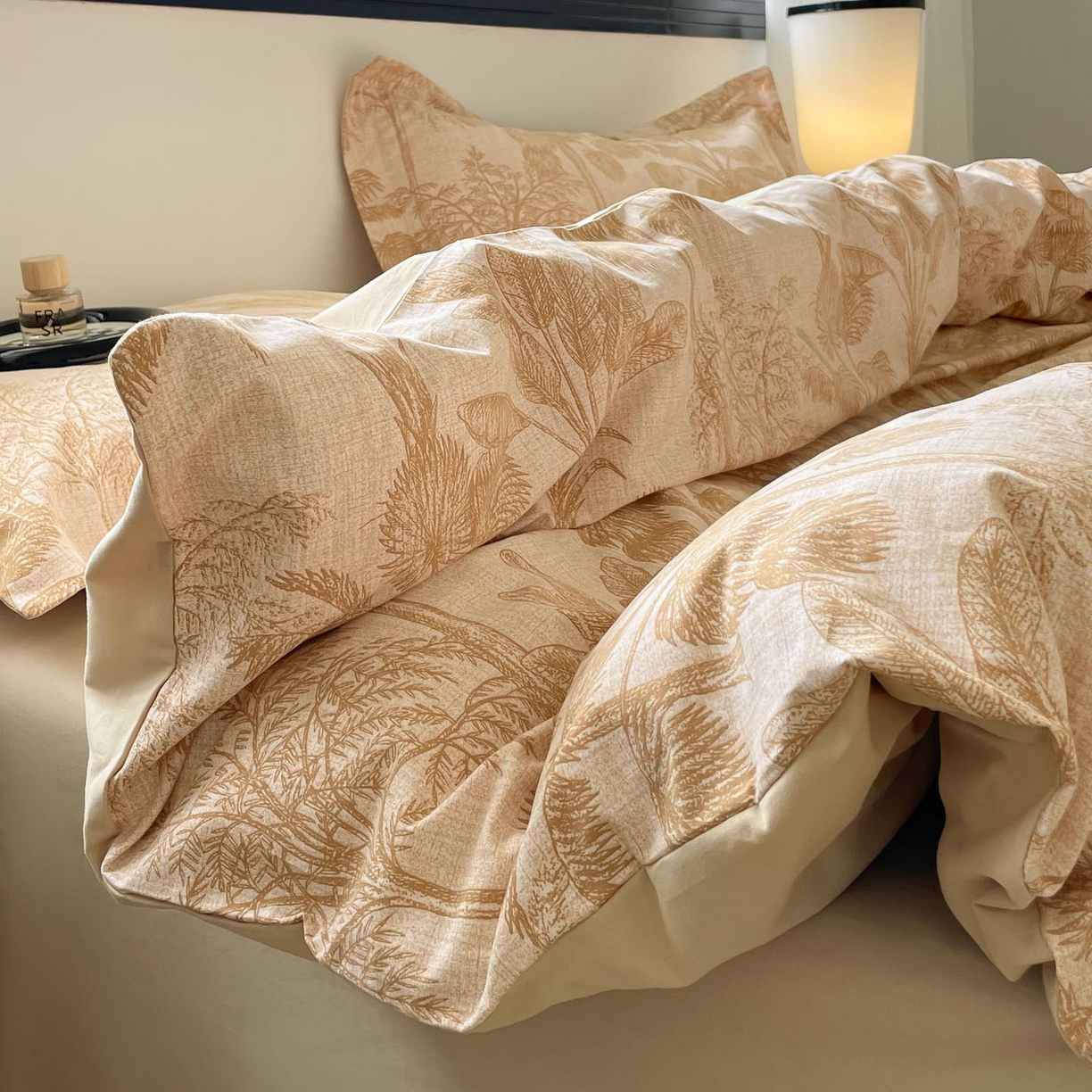 91家纺网 家纺一手货源 找家纺 （总）涵宸家纺 2025新款加厚全棉磨毛印花四件套--罗马系列 场景二