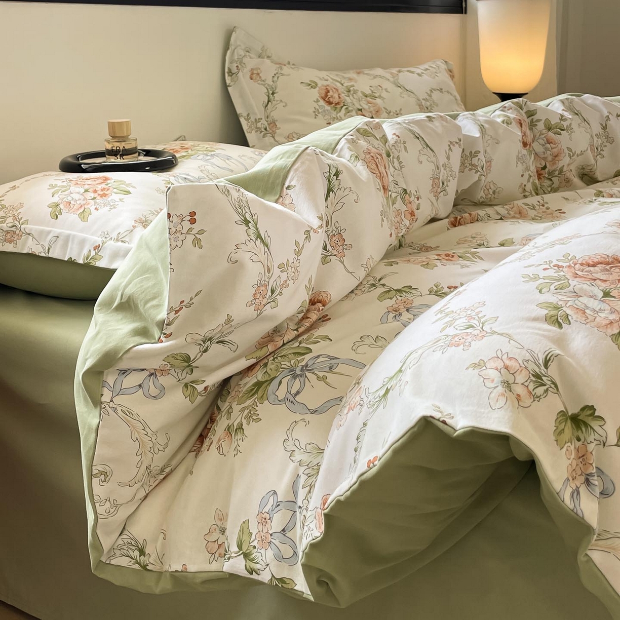 91家纺网 家纺一手货源 找家纺 涵宸家纺 2025新款加厚全棉磨毛印花四件套--罗马系列 场景二 F花纹